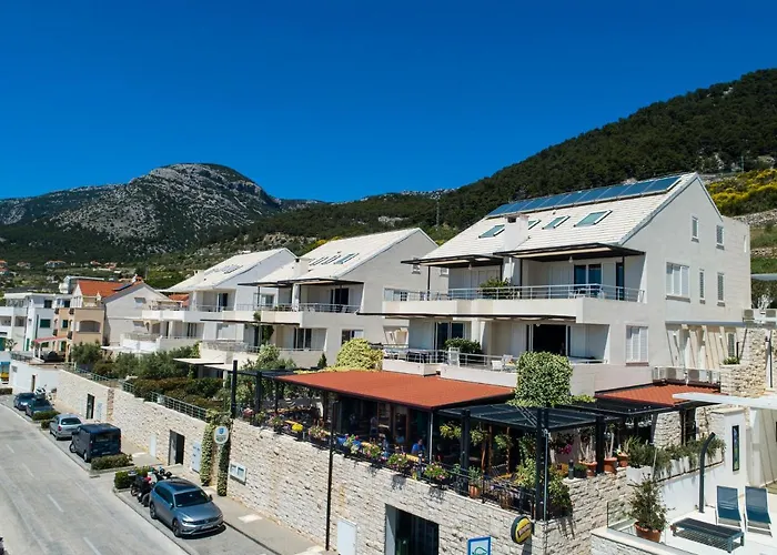 Apartments Villa Azzurra Bol