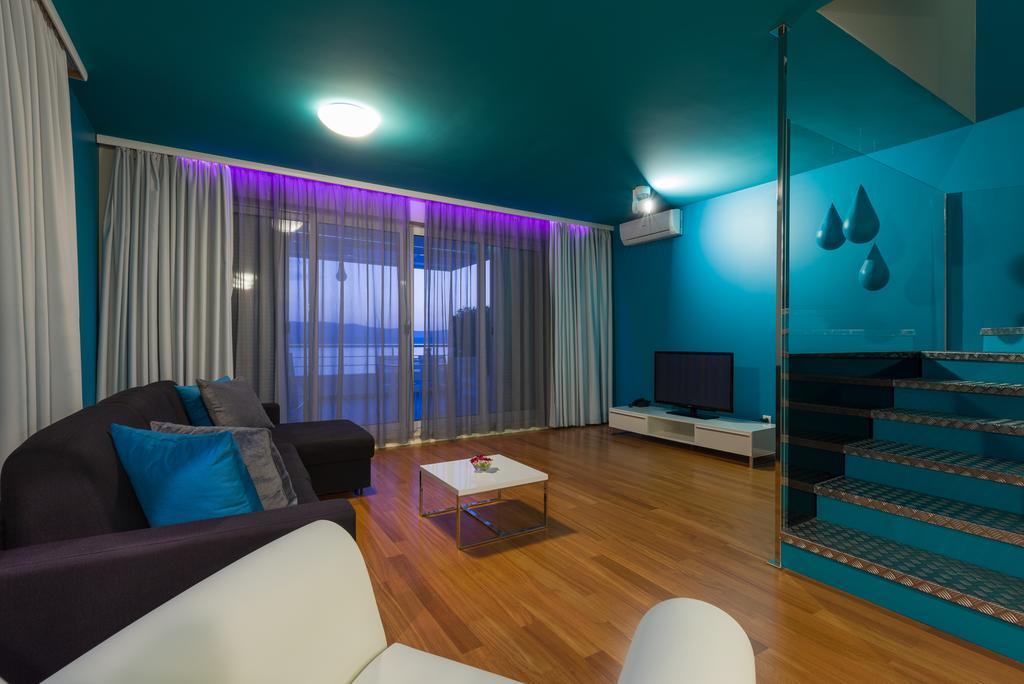 Azzurra Aparthotel Bol
