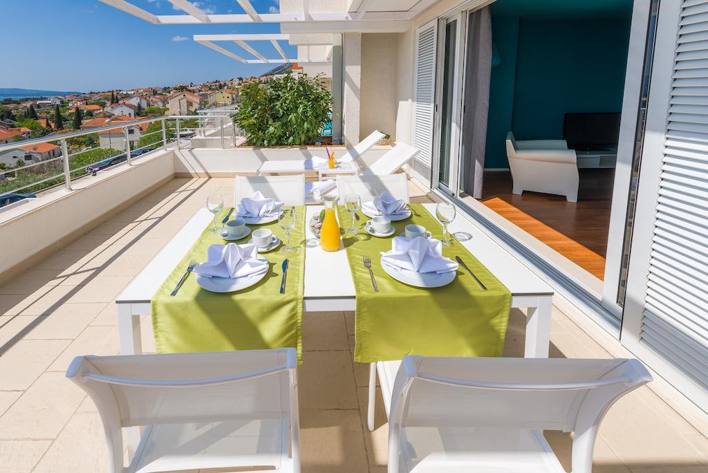 Azzurra Aparthotel